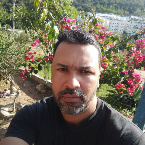 Crisssmacedo is Single in Nova Iguaçu, Rio de Janeiro, 2
