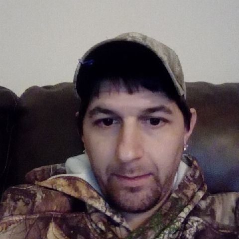 CountryRedNeck207 is Single in Newburgh, Indiana, 1