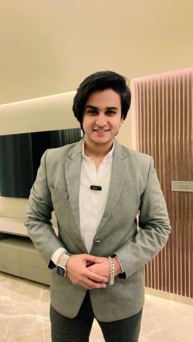 akash77
