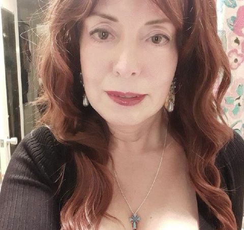 LADYINCALIFORNIA is Single in Long Beach, California, 2