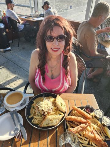 LADYINCALIFORNIA is Single in Long Beach, California, 3