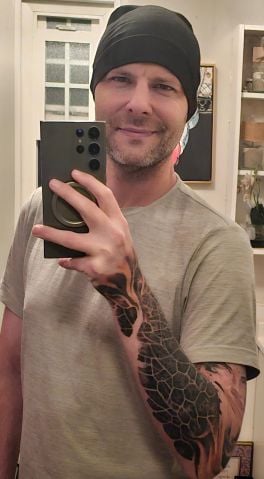 Trev2 is Single in San Diego, California, 3