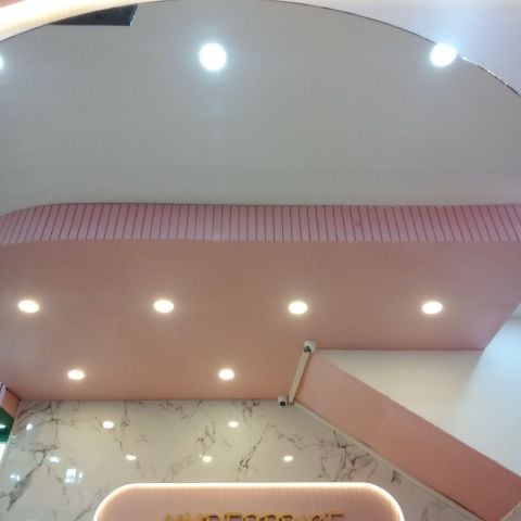 Theresia27