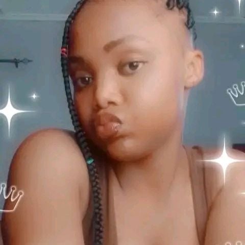 Vickiee56