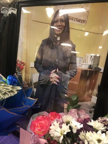 LivingSave is Single in Chicago, Illinois, 6