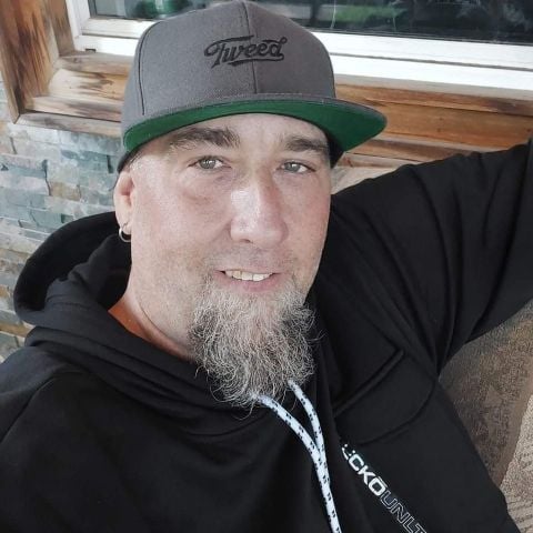 LonelyWilly is Single in Fredericton, New Brunswick, 2
