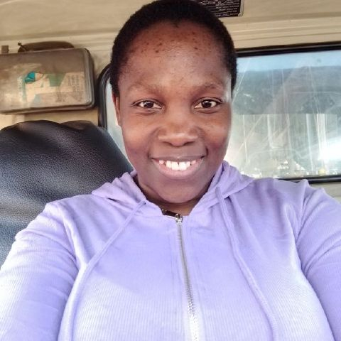 Yvonne037