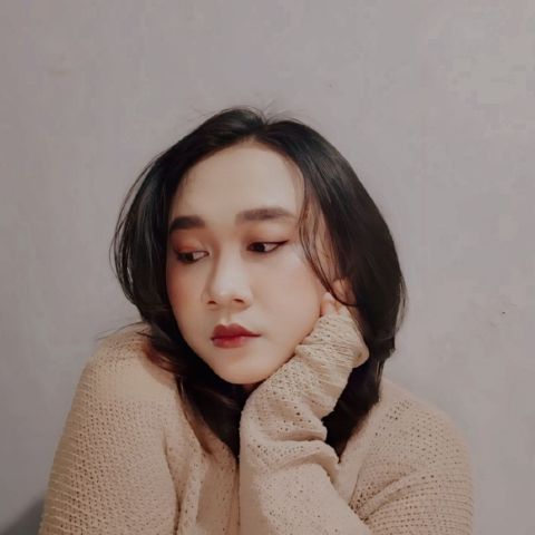 YohanaDessy2812