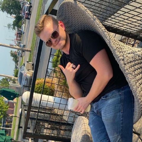 ItsJustVladBro is Single in Sedalia, Missouri, 4