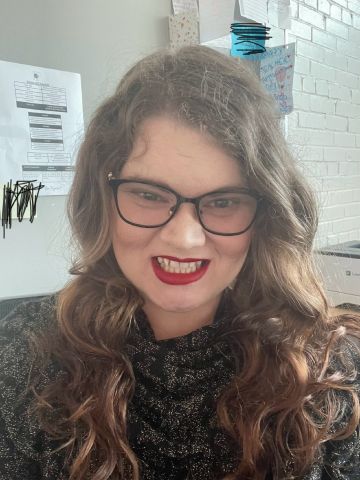 drholly is Single in CANTONMENT, Florida, 5