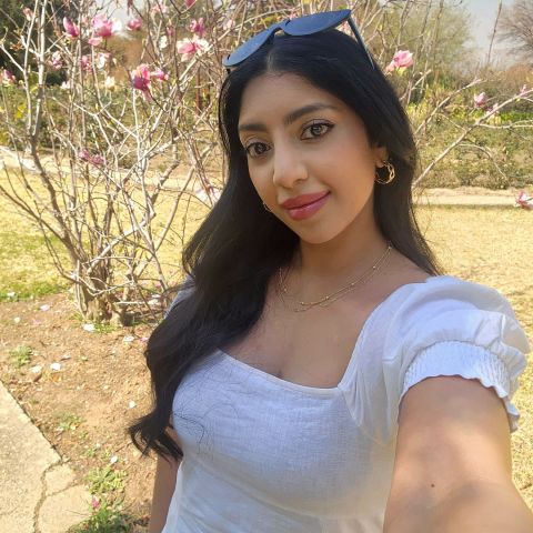 Karina057