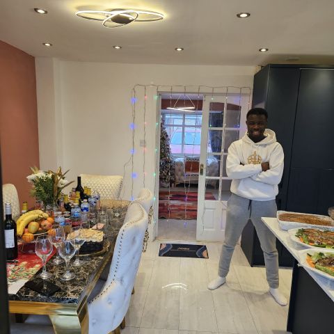 Okido is Single in London, England, 3