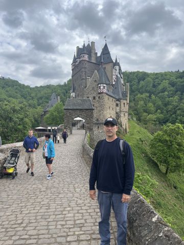 Manhands is Single in Lincoln, California, 4