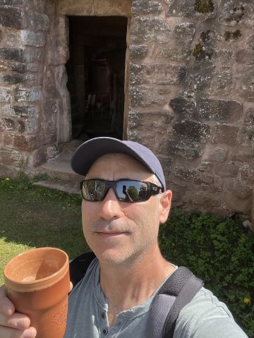 Manhands is Single in Lincoln, California, 7