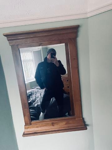 JBourne is Single in Chester, England, 2