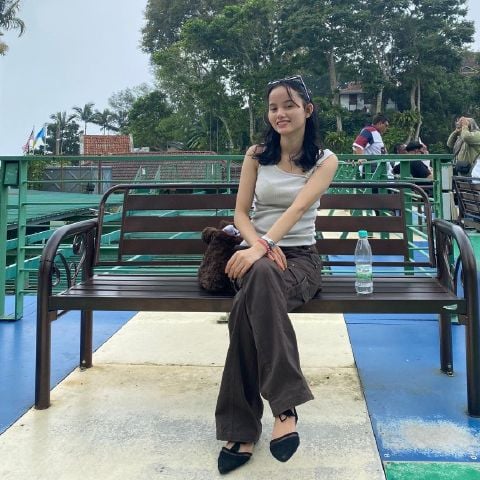 Tania02