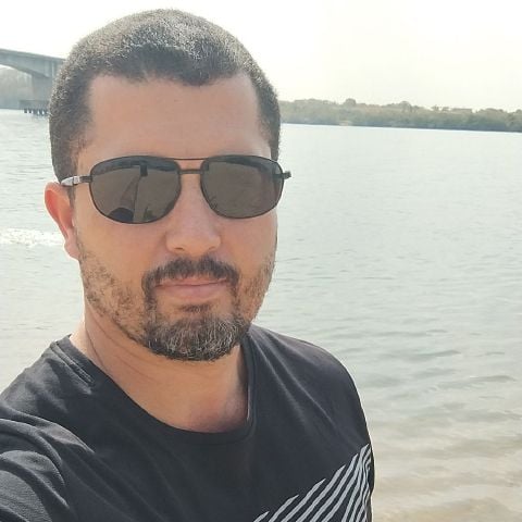 Moraes80