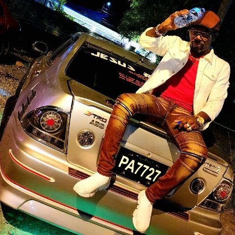 Dillyon is Single in Newark, New Jersey, 7