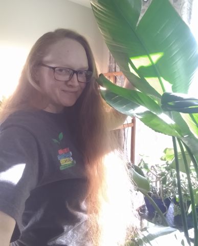 J_22 is Single in Port Colborne, Ontario, 4