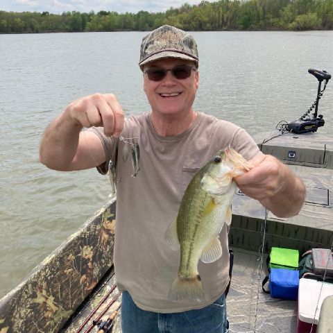 Stanley2424 is Single in Paducah, Kentucky, 4