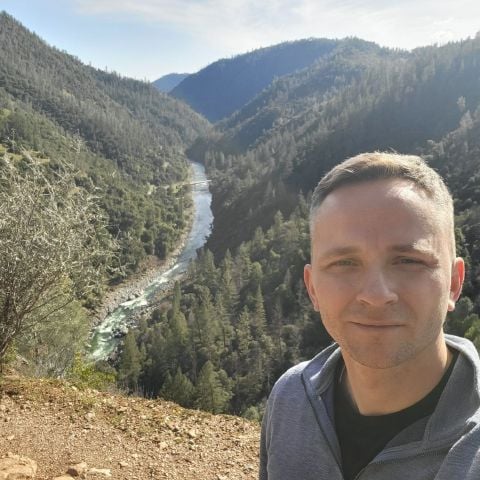 Calilocal is Single in Roseville, California, 1