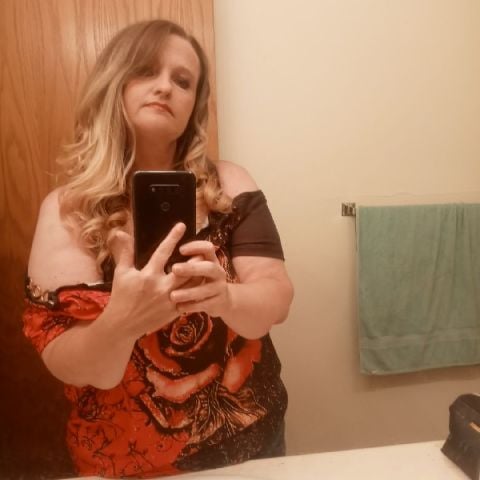 Melanie58 is Single in Maryville, Missouri, 4