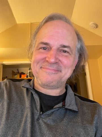 GregRedmond is Single in REDMOND, Washington, 5