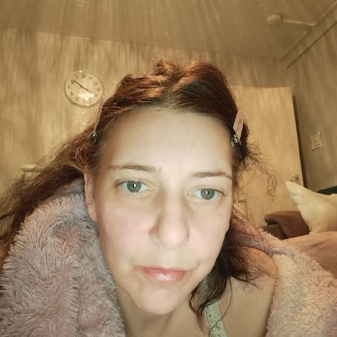 helenscott is Single in Airdrie, Scotland, 2