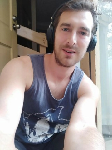 MrRoss316 is Single in Loganlea, Queensland, 3