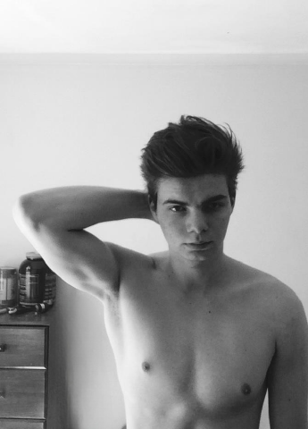 Some_one is Single in Brisbane, Queensland, 2