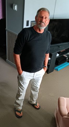 Jimmyissingle is Single in Kentland, Indiana, 1