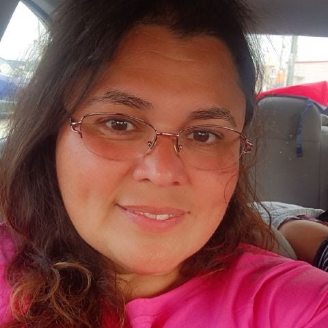 Julia1972 is Single in Ravenna, Nebraska, 4