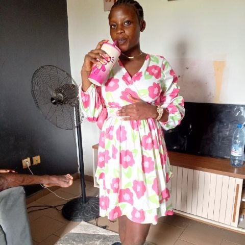 Esther2900