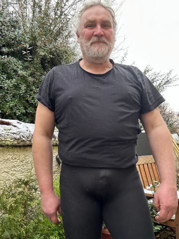 Manintights is Single in Hawick, Scotland, 3
