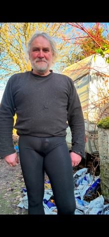 Manintights is Single in Hawick, Scotland, 5