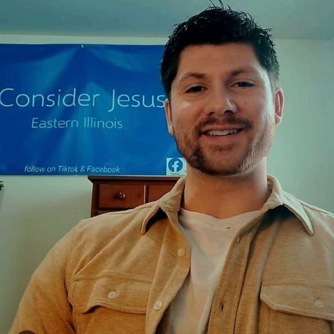 ConsiderJesus is Single in CHARLESTON, Illinois, 5
