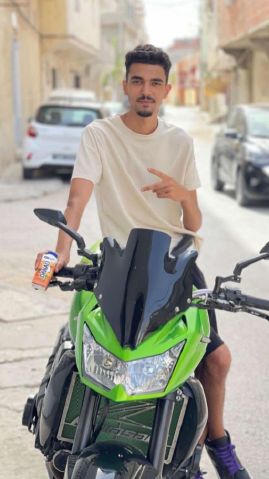 HDhhdjb is Single in hofrao, Zaghwan, 4