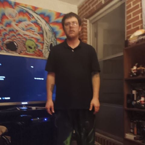 JohnL8790 is Single in Crawfordville, Florida, 2