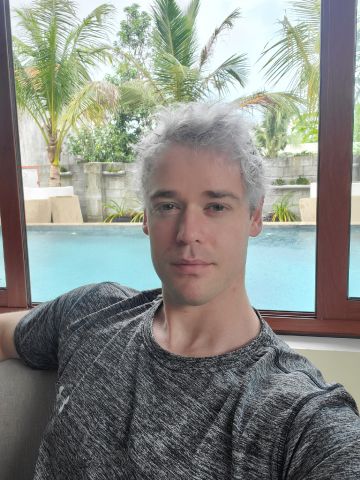 JonTravels is Single in CALGARY, Alberta, 7