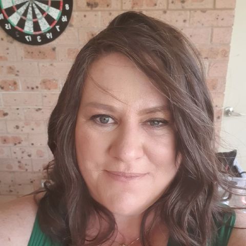 Beck46fiekd is Single in Echuca West, Victoria, 3