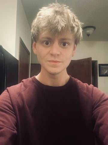 alec2923 is Single in Aberdeen, South Dakota, 2