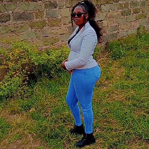 Suzzie7455