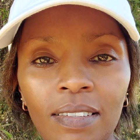 Mwende09