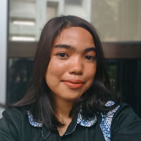 Nadhya28