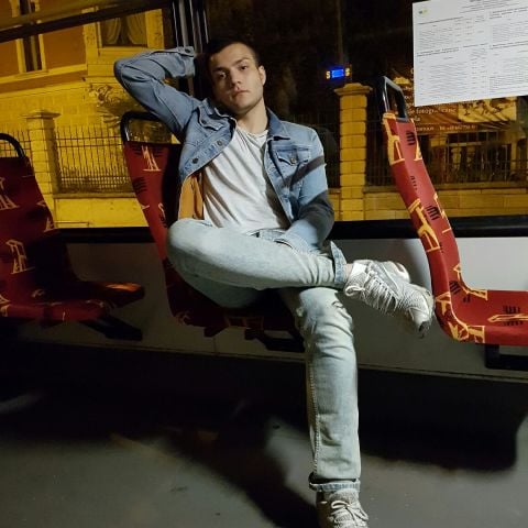 Mihael18 is Single in Los Angeles, California, 1