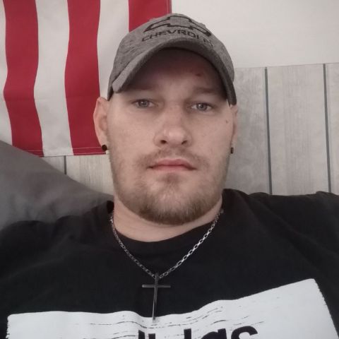 Zachariah72 is Single in Keizer, Oregon, 2