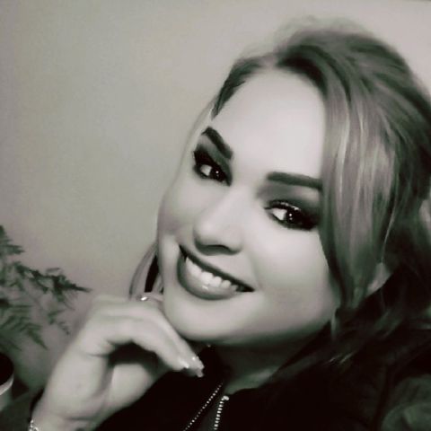 Jolanda758