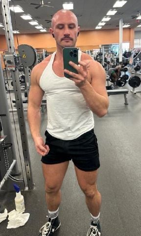 handsomemenawe is Single in Kearny, New Jersey, 1
