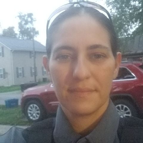 Leslie307 is Single in Somewhere, Indiana, 2
