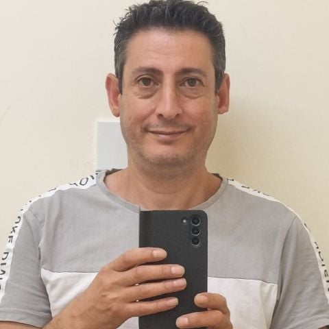 Simonsworld is Single in Keilor Downs, Victoria, 4